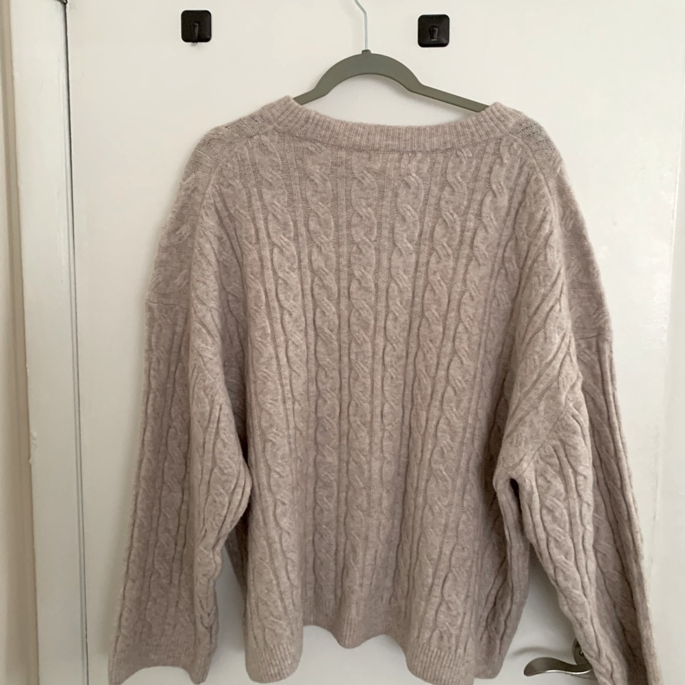 Oversized girl’s soft sweater!